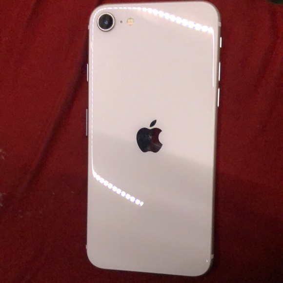 IPHONE SE 3RD GENERATION 5G - Picture 1 of 3